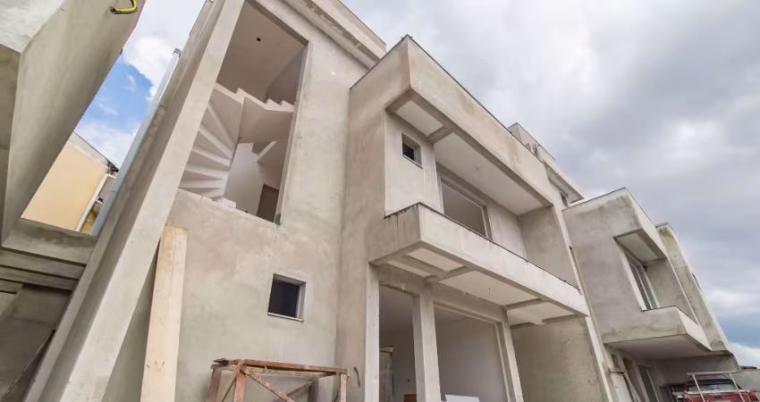 EXCELENTE SOBRADO EM FASE DE ACABAMENTO