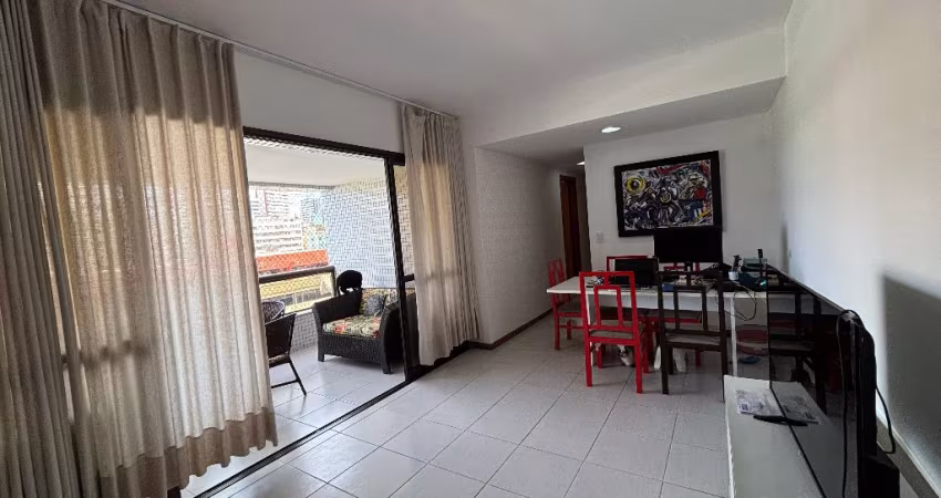 Apartamento 3/4 01 Suíte Dependência Completa 02 Garagens Soltas para Venda no Costa Azul