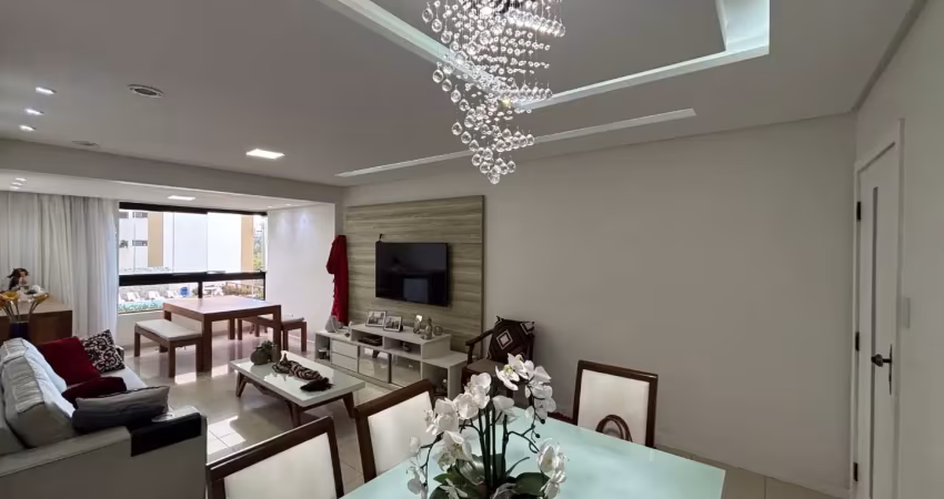Apartamento 3/4 com 01 suíte 02 garagens e dependência completa para venda no candeal salvador bahia