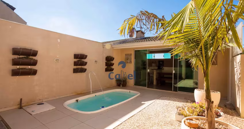 Porteira fechada, 4 quartos, área externa e piscina