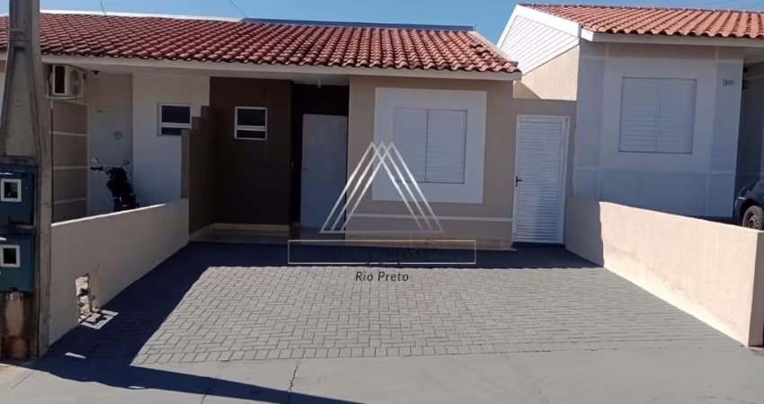 Casa em Condomínio à Venda no Moradas dos Ipês - 2 Quartos, 1 Banheiro, 2 Vagas de Garagem!