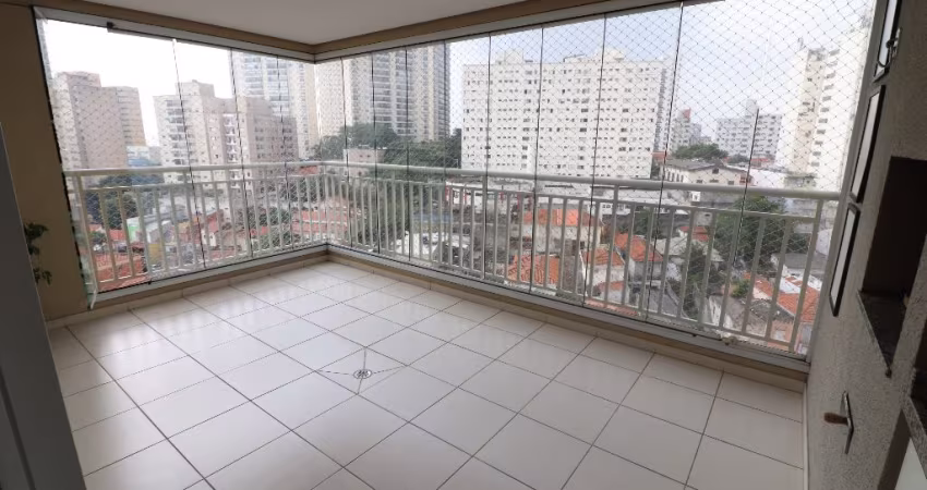 Lindo apartamento com varanda gourmet.