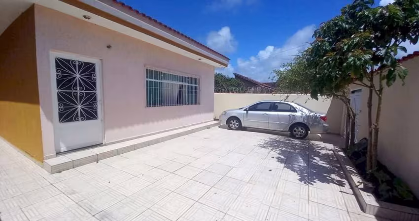 Casa em Mongaguá com 2 dormitórios