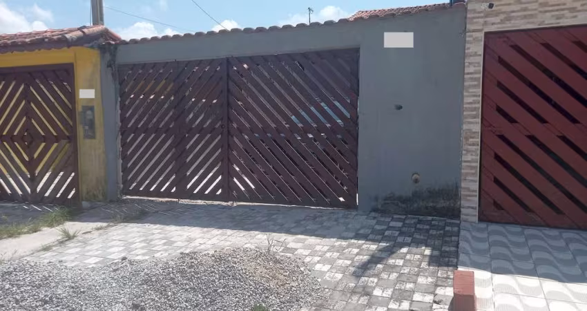 Casa em Mongaguá com 2 dormitórios
