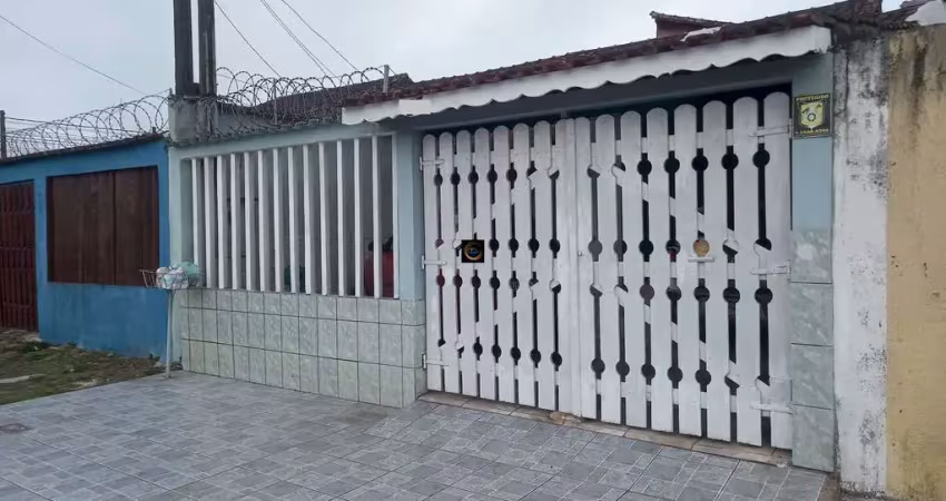 Casa em Mongaguá com 3 dormitórios