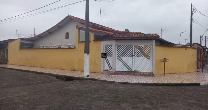 Casa em Mongaguá com 2 dormitórios