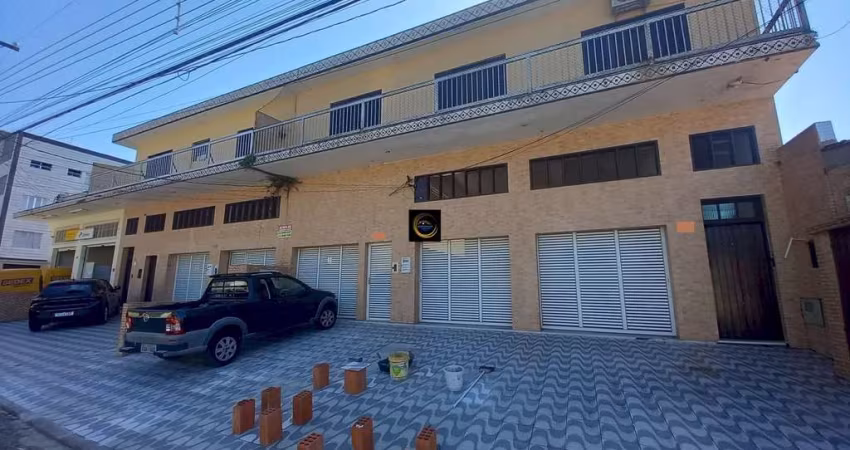 Sobrado em Mongaguá com 2 dormitórios