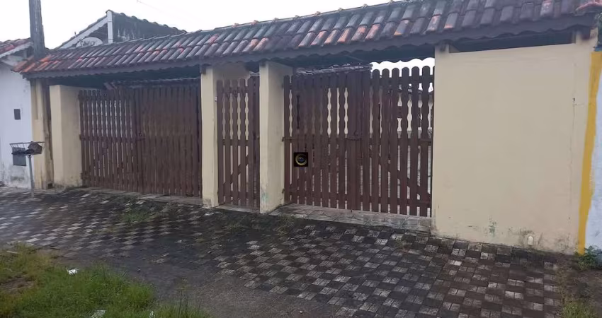 Casa em Mongaguá com 2 dormitórios