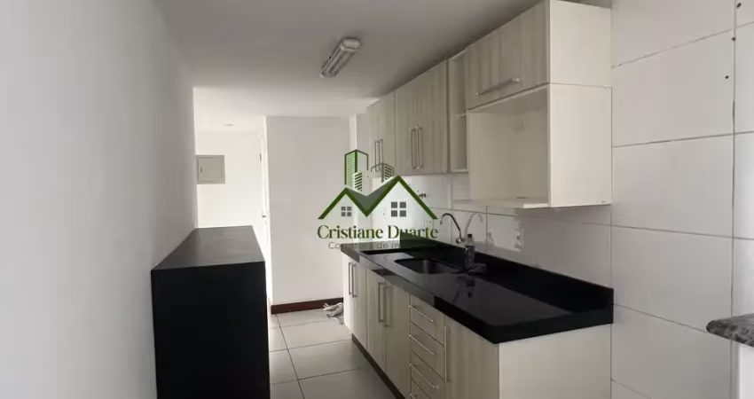 Apartamento à venda no condomínio Strauss
