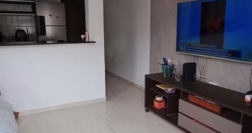 Casa para Venda em Mogi das Cruzes, Residencial Colinas, 2 dormitórios, 2 banheiros, 2 vagas