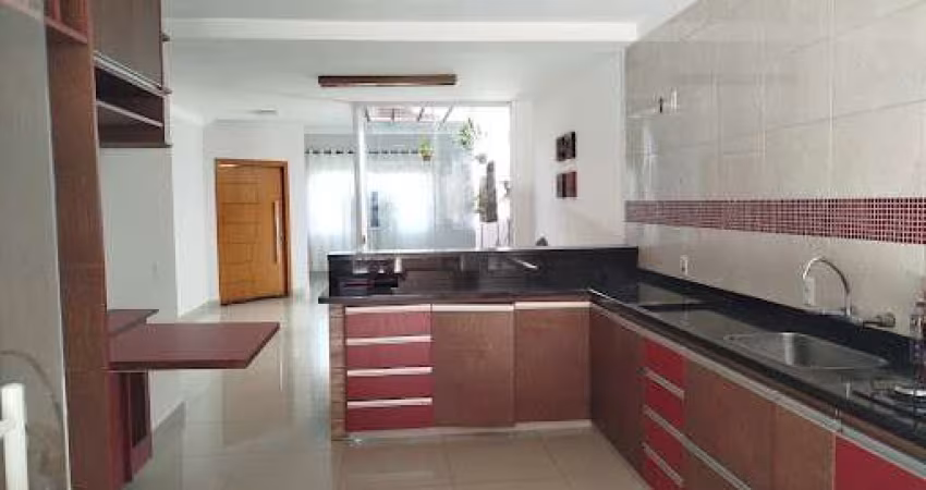 Casa com 3 dormitórios para alugar, 180 m² por R$ 5.577,00/mês - Residencial Golden Park - Hortolândia/SP