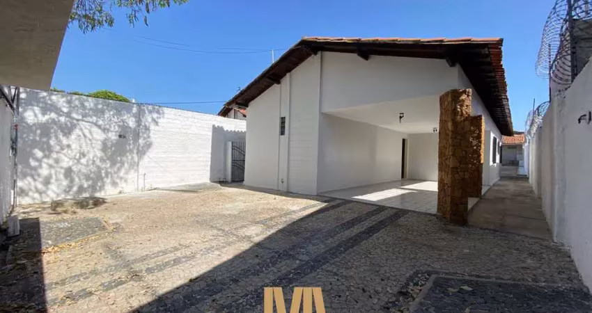 Casa com 03 Quartos e 500m² de área total á Venda - Bairro Morada do Sol