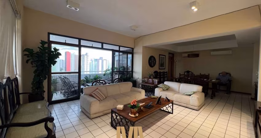 Apartamento 210m² | 03 Suítes | 4 Vagas + DCE á Venda no Bairro Fátima
