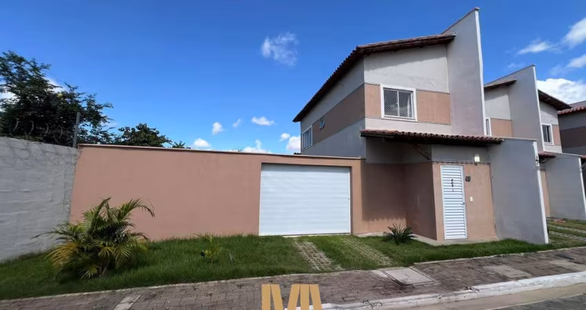 Casa Duplex com 02 Quartos e Quintal à Venda no Vale do Gavião