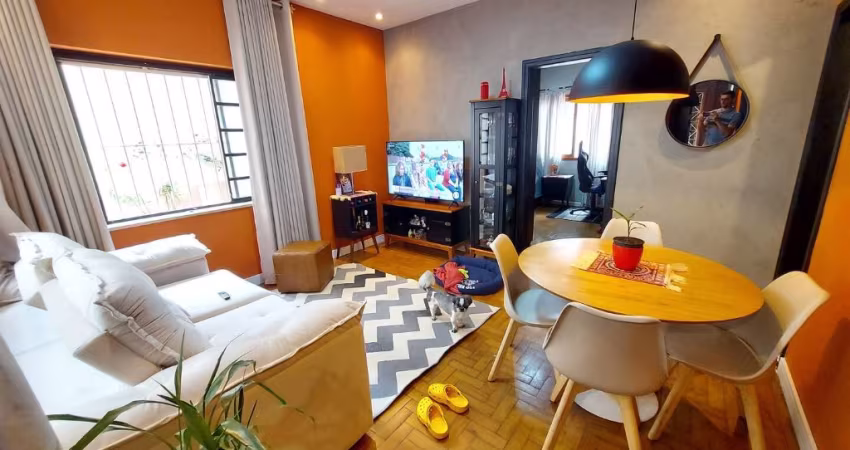 Santa Cecília | Reformado | 2 Quartos | 54 m² | Vaga para Moto.
