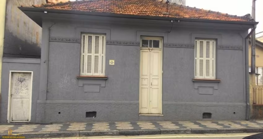 CASA TÉRREA COMERCIAL EM FRENTE A PRAÇA SÃO BENEDITO
