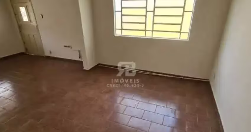 Casa com 3 quartos para alugar na Rua Professora Chiquita Fernandes, 1319, Bairro das Bandeiras, Araçatuba