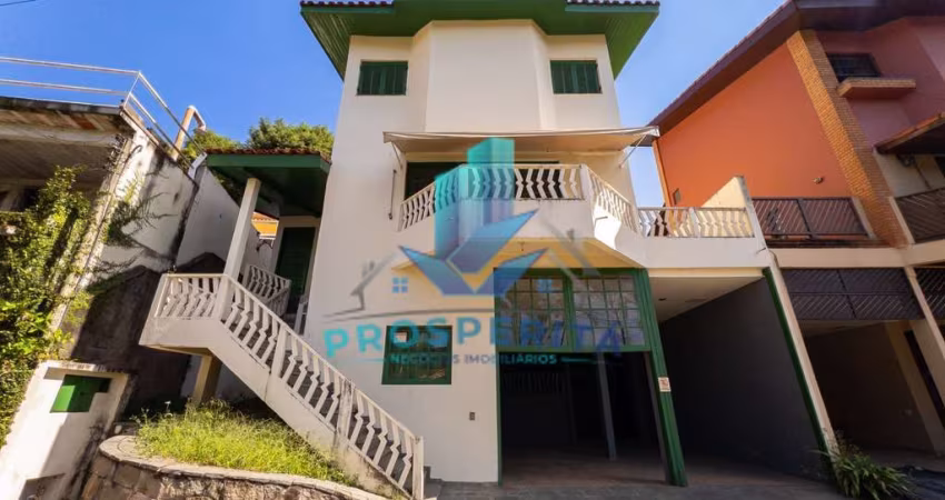 Petit Village - Casa em Condomínio - Elegante residência tipo Maison Vert - GRANJA VIANA