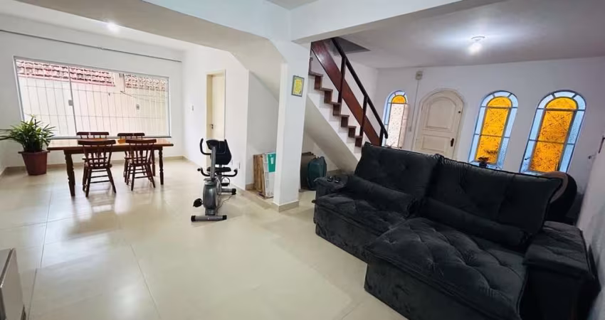Casa para Venda em Mogi das Cruzes, Vila Lavínia, 4 dormitórios, 1 suíte, 3 banheiros, 3 vagas