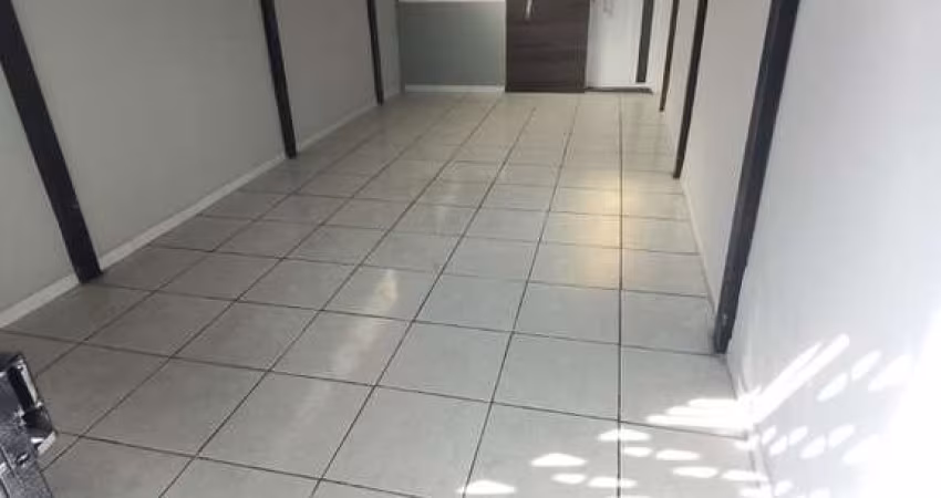 Casa à venda na Vila Caputera, em Mogi das Cruzes.
