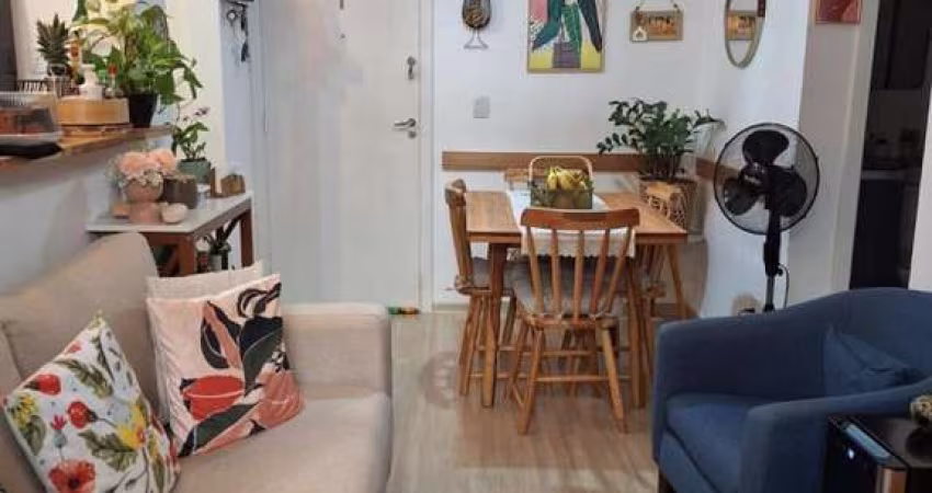 Apartamento térreo todo reformado à venda no Parque Santana, em Mogi das Cruzes - SP