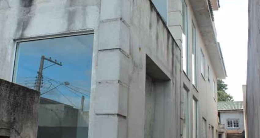 Casa alto padrão em fase de acabamento à venda na Vila Oliveira em Mogi das Cruzes- SP