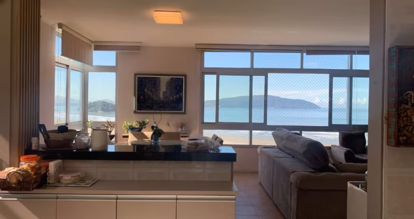 Apartamento dos Sonhos com Vista Total para o Mar