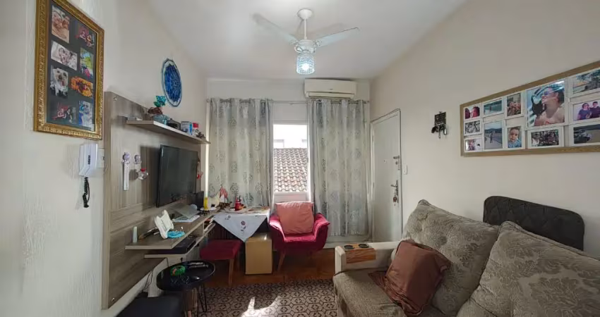 Apartamento amplo de dois dormitórios - ótima localização!