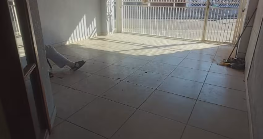 Linda casa bem localizada 1 minuto do parque ecológico 5 minutos do centro de Indaiatuba.