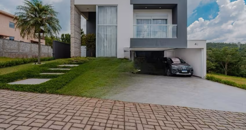 Casa Moderna com Piscina e Vista privativa no Reserva Santa Anna