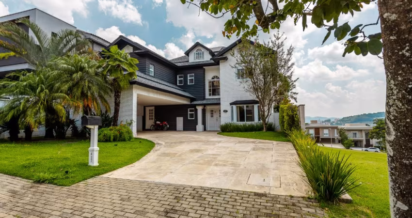 Casa super completa para locação no Tamboré 10