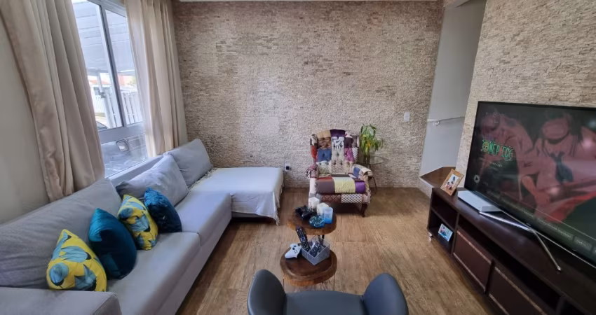 Casa aconchegante para locação em condomínio