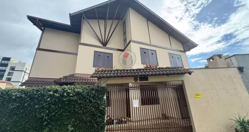 Casa comercial para alugar na Rua Paranaguá, 524, Água Verde, Curitiba