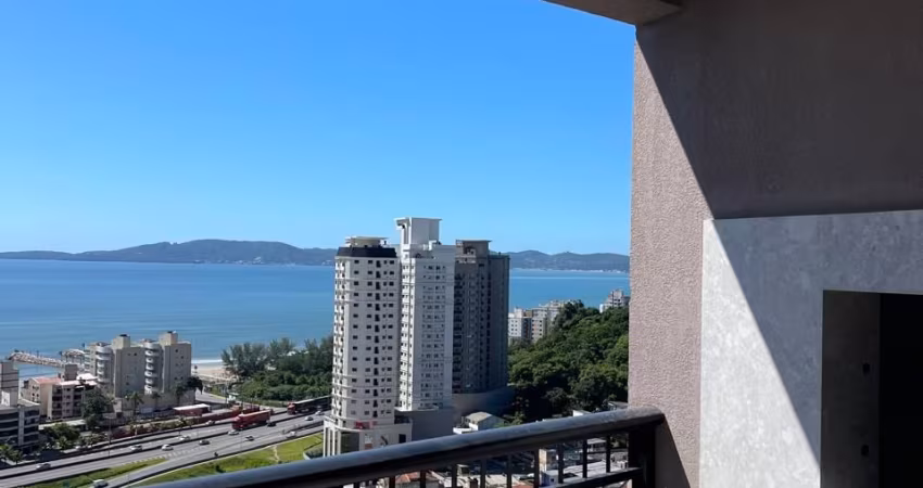 Apartamento 2 dormitórios com suíte, andar alto e vista para o mar. Lazer completo!