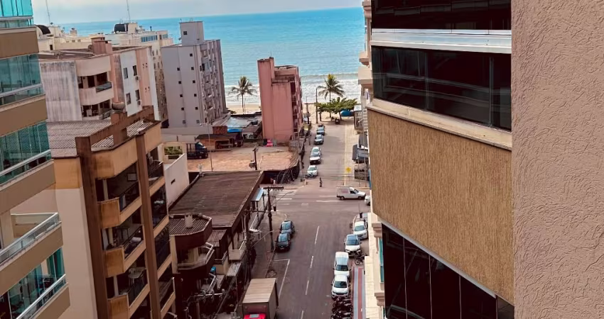 Apartamento 03 dormitórios em ótima localização em Meia Praia.