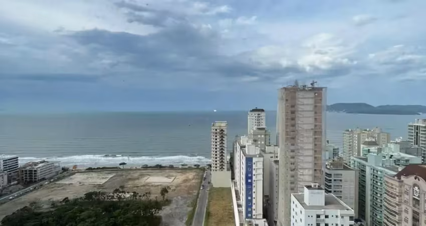 Apartamento Alto Padrão – 4 Suítes | 183m² Privativos | 3 Vagas | Quadra do Mar – Meia Praia