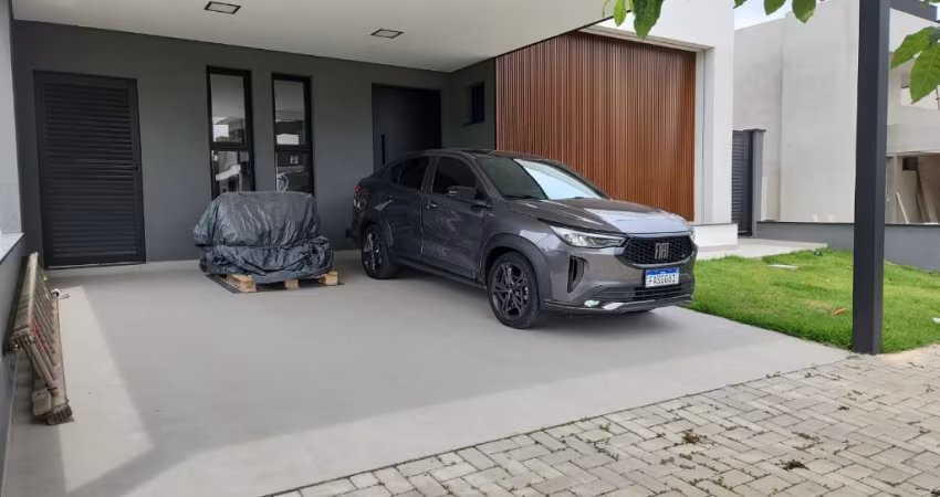 Casa térrea condomínio fechado Reserva Aruanã