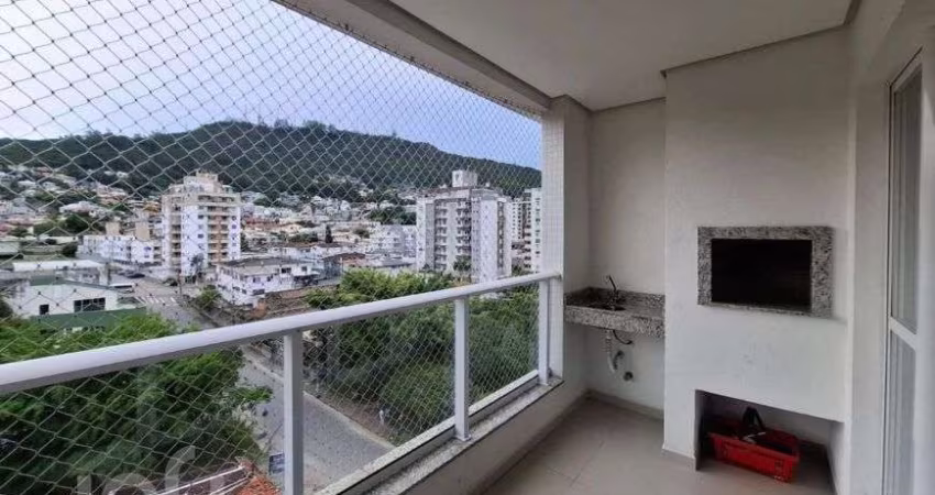Cobertura duplex com 3 quartos em Trindade - Florianópolis - SC