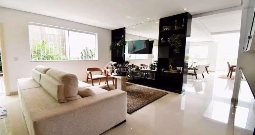 Casa com 4 quartos em Córrego Grande - Florianópolis - SC
