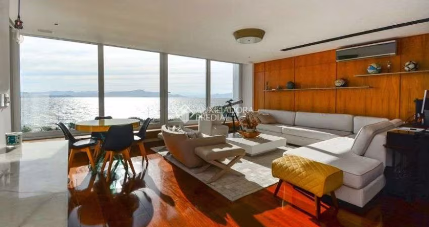 Apartamento com 3 suítes em Agronômica - Florianópolis - SC