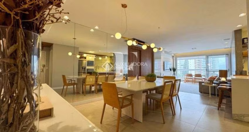 Apartamento com 3 quartos em Agronômica - Florianópolis - SC