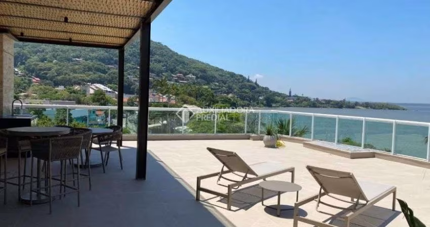 Cobertura com 3 quartos em Lagoa da Conceição - Florianópolis - SC