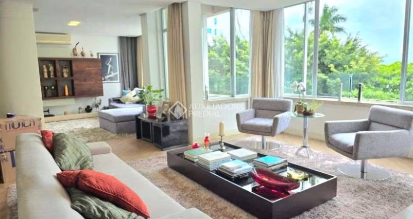 Apartamento com 3 quartos em Centro - Florianópolis - SC
