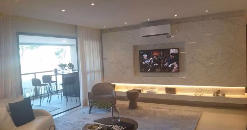 Apartamento para venda tem 187 metros quadrados com 4 quartos