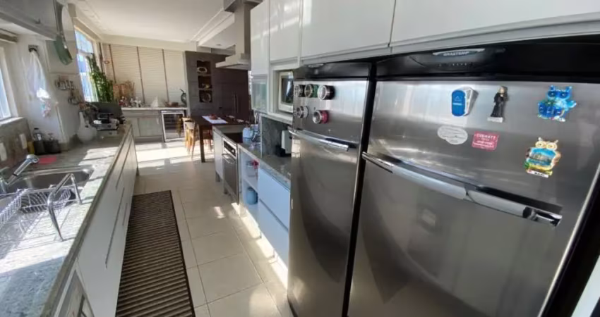 Cobertura Duplex Exclusiva com Vista para o Mar – Alto Padrão no Balneário do Estreito