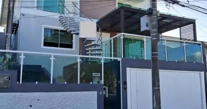 Casa à Venda no Bairro Coloninha – Florianópolis/SC 4 dormitórios | 2 suítes | Salão de festas | 120 m² privativos