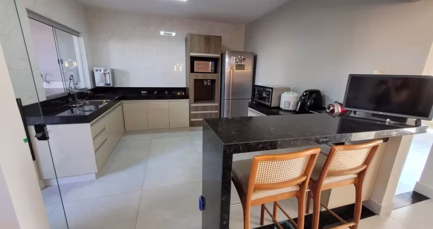 Apartamento com 3 quartos (1 suíte com closet) à venda no bairro Santa Mônica – Itajaí