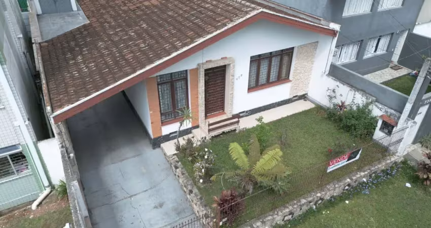 Casa residencial desocupada no melhor do bairro vila izabel