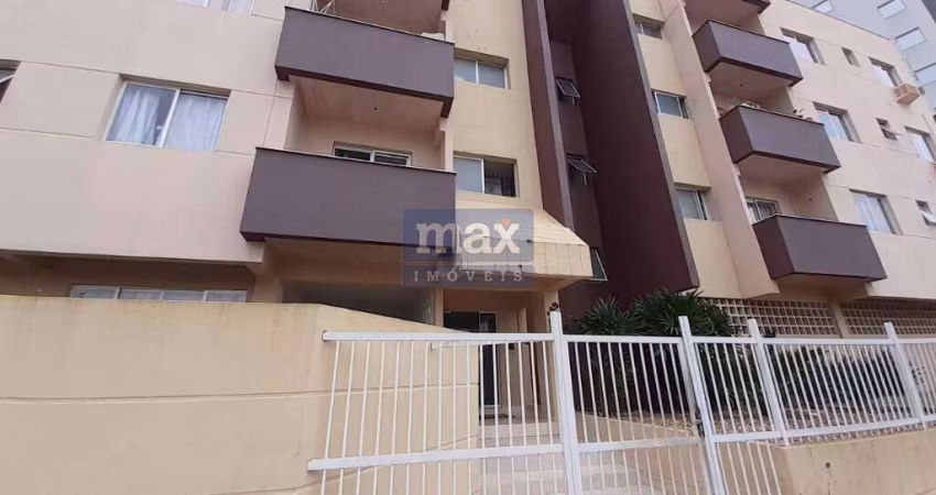 Apartamento semi mobiliado com 2 quartos sendo 1 suíte à venda no bairro Centro em Itajaí
