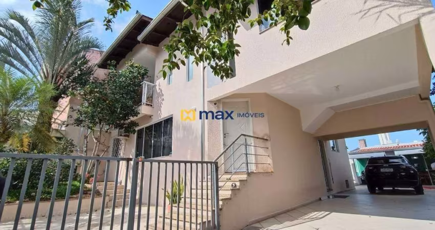 Casa com 04 dormitórios no Ariribá com 210m² de área construída, Balneário Camboriú
